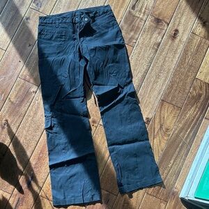 Athletes women’s Black cargo hiking Pants size 4